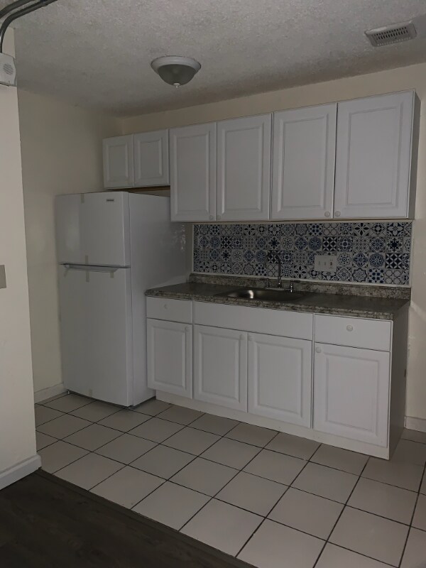 Building Photo - 7002 Linda Vista Rd
