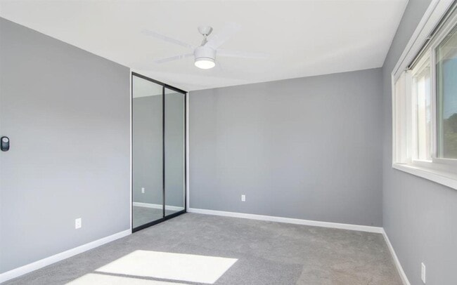 Building Photo - 261 Inkopah St