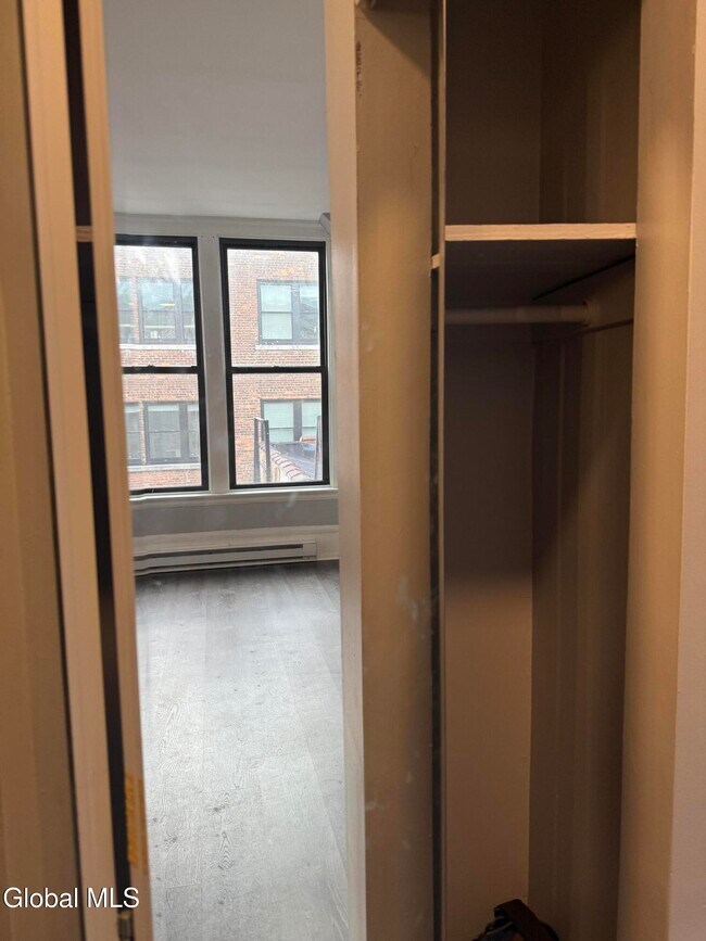 Foto del edificio - 5 Broadway