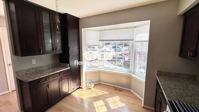 Building Photo - 8139 Londonderry Ct