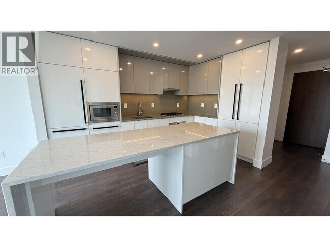 Building Photo - 4711 Hazel St