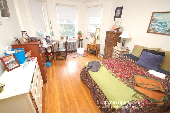 Building Photo - 1163 Boylston St