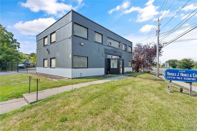 Photo - 2030 Erie Blvd E House