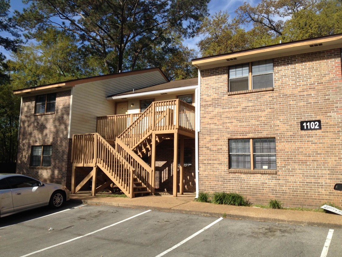 Foto principal - 1102 Greentree Ct