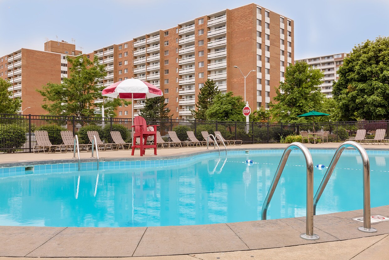 Pine Ridge Apartments Willoughby Hills