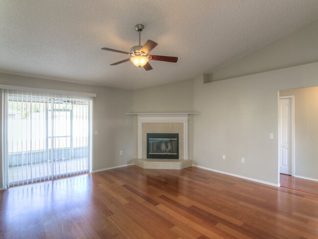 Building Photo - 5002 Quercus Loop