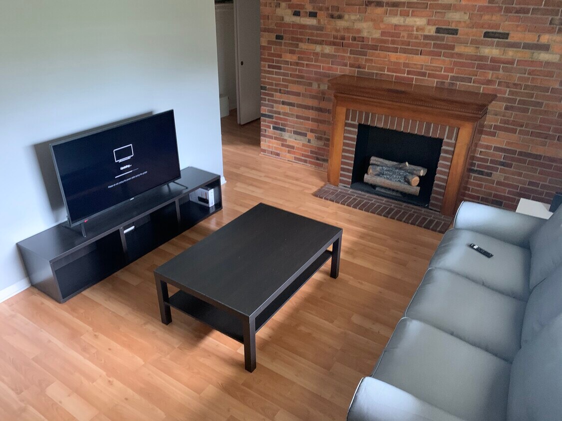 481 Duane Ter Unit D3, Glen Ellyn, IL 60137 Condo for Rent in Glen