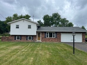 Building Photo - 757 N Buena Vista St