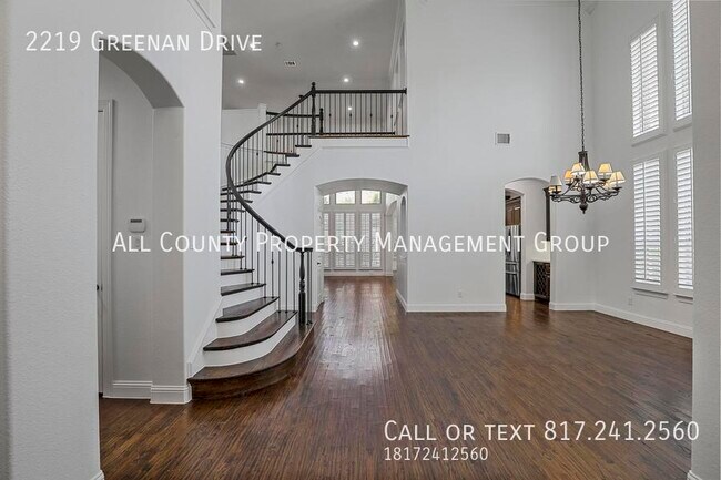 Foto del edificio - 2219 Greenan Dr