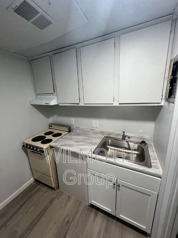 Foto del edificio - 2000 Indianapolis Rd