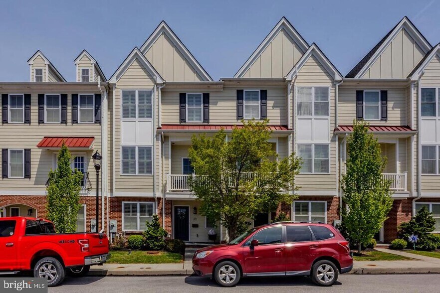 都城出雲 B23-118 23 Central Ave, Berwyn, PA 19312 - Townhome Rentals in Berwyn PA