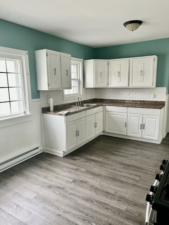 Foto del edificio - Available Now! Cozy and Modern 4 bed 1 bath unit on Congress Avenue