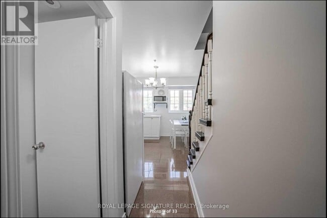 Photo du bâtiment - 593-593 Kennedy Rd