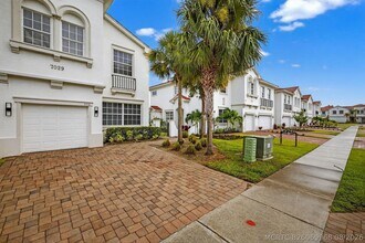 Building Photo - 7029 Ambrosia Ln