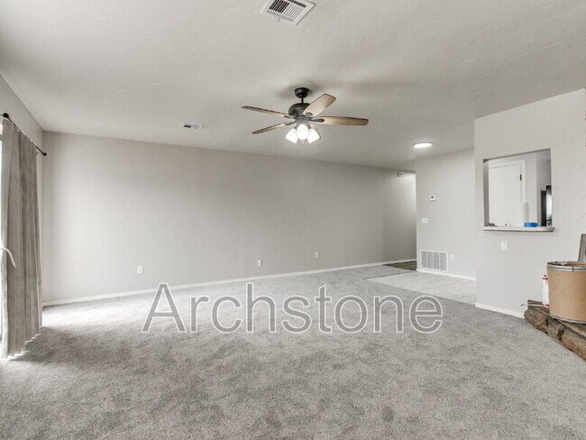 Building Photo - 5908 W Hefner Rd