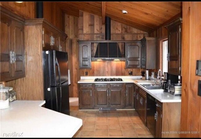 Foto del edificio - 3 br, 2 bath House - 139 N Village Rd