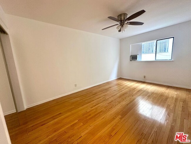 Building Photo - 1000 N Orange Grove Ave