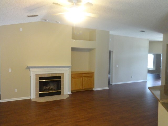 Building Photo - 8098 Keswick Court