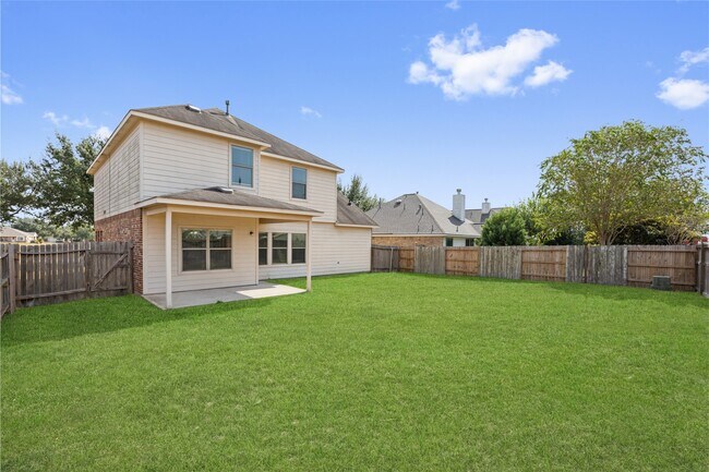 Foto del edificio - 23906 Fairport Harbor Ln