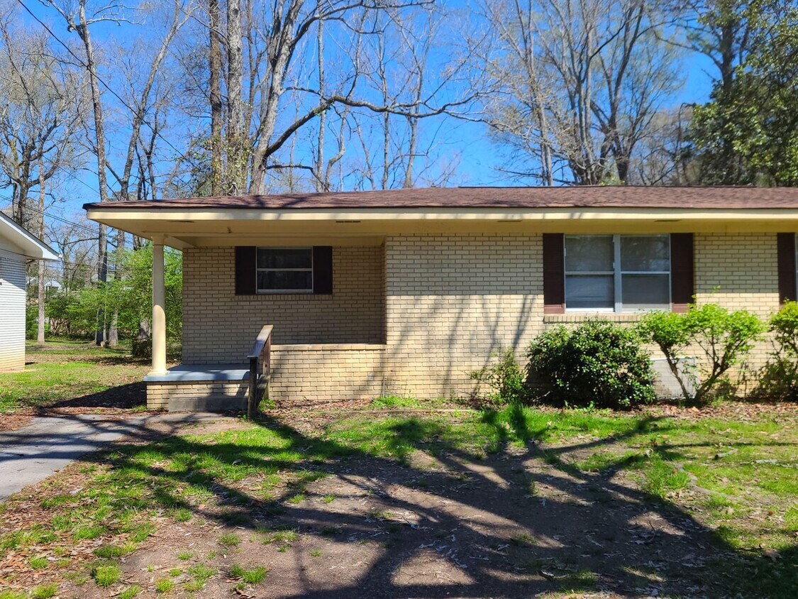 Foto principal - 2 bed 1 bath in Brainerd - $500 off move i...