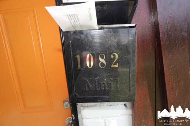 Foto del edificio - 1082 Palmetto Ave