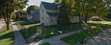 Building Photo - 1050 9th St
