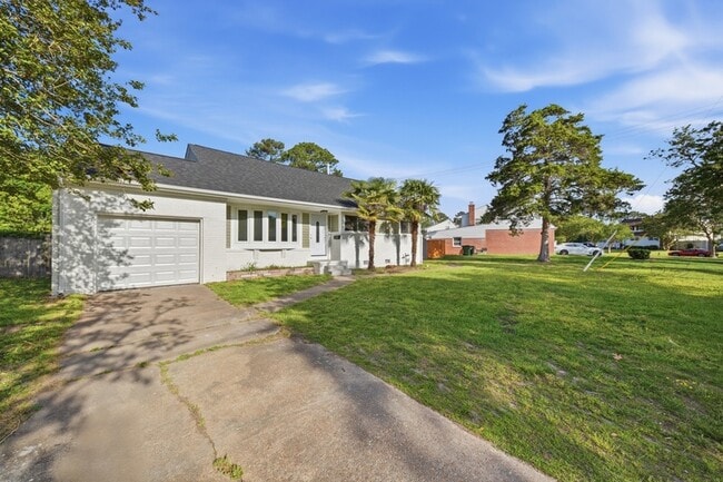 Building Photo - 313 Beacon Hill Ct