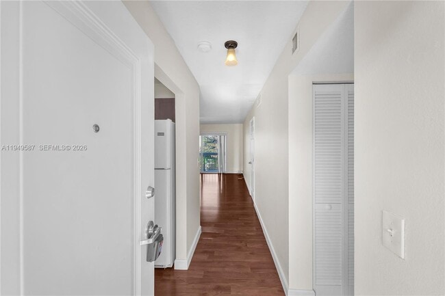 Foto del edificio - 7820 Camino Real