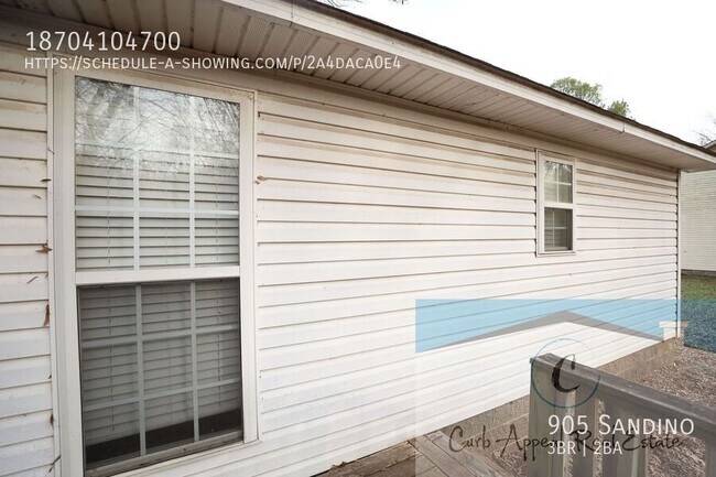 Building Photo - 905 Sandino-