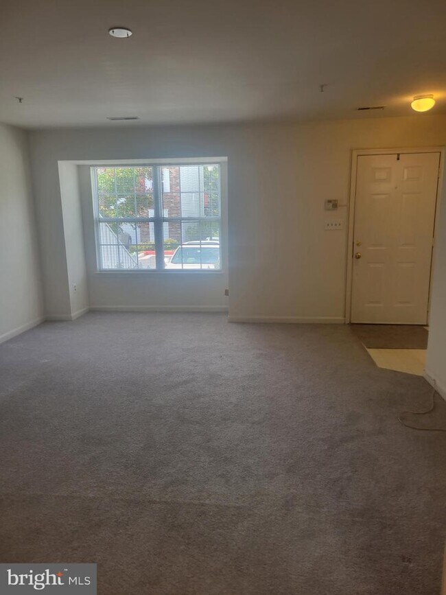 Building Photo - 8868 Goose Landing Cir