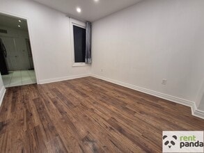 Building Photo - 156 Oakcrest Ave