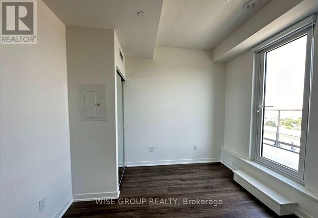 Building Photo - 500 Wilson Ave