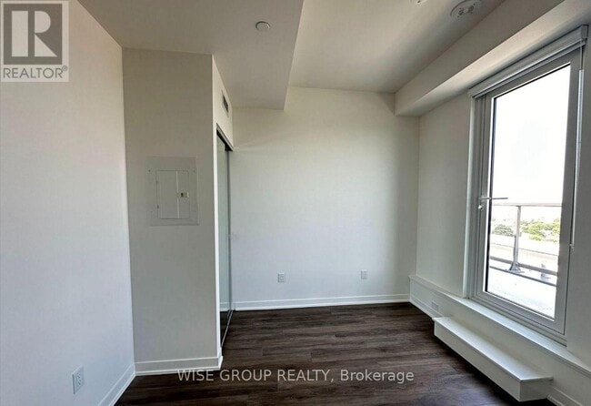 Building Photo - 500 Wilson Ave