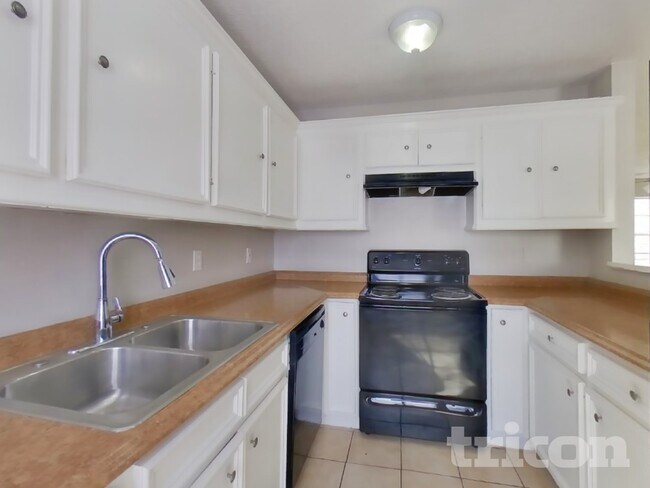 Foto del edificio - 3522 Tangerine St