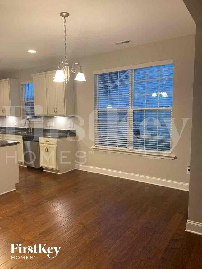 Building Photo - 433 Melva Ln