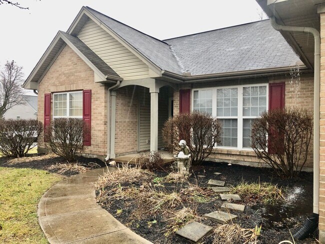 Building Photo - Beautiful 3 Bedroom, 2 Bath Ranch Home in ...