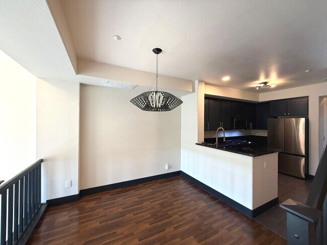 Foto del edificio - NEW CONSTRUCTION HUGE 1800sf 3BR/3BA 2GR Caballo Hills Townhome Western Views AVAIL NOW