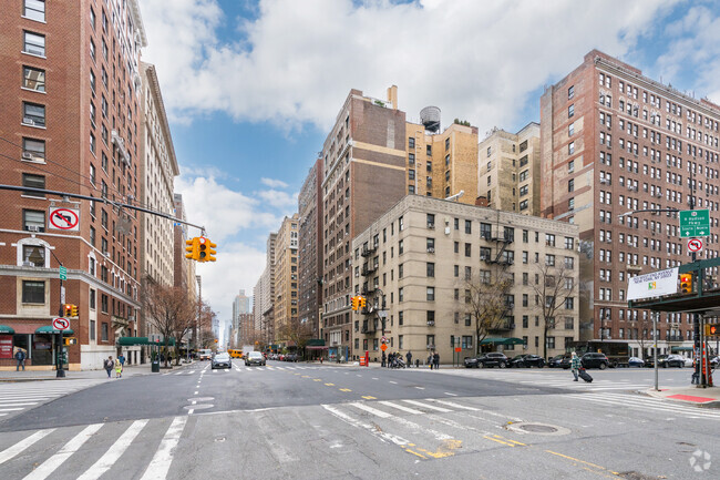 Foto del edificio - 255 W West End Ave