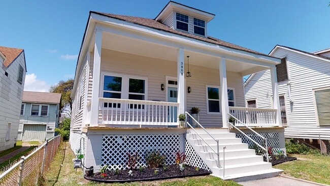 Building Photo - 3808 Avenue L