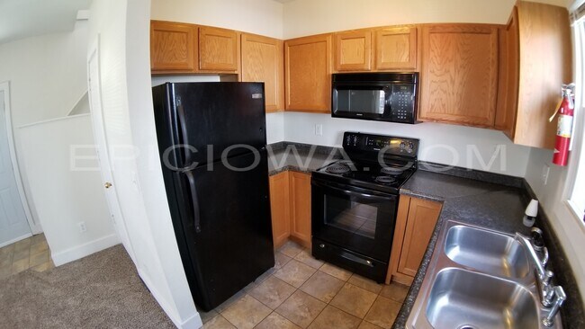 Foto del edificio - 222 5th Ave SW