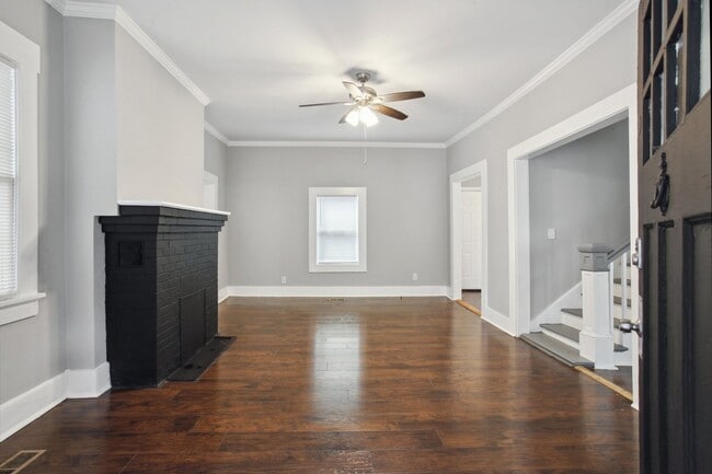 Foto del edificio - Large 4BR/2BA Downtown House Walking Dista...