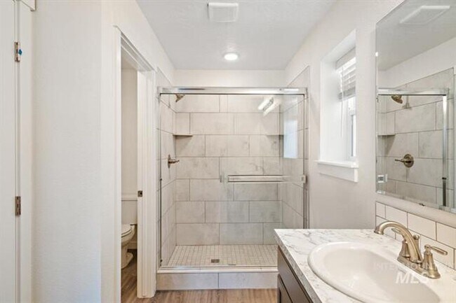Foto del edificio - Adorable Townhome in South Meridian