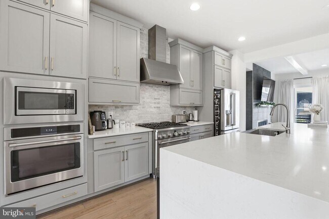 Building Photo - 20246 Northpark Dr