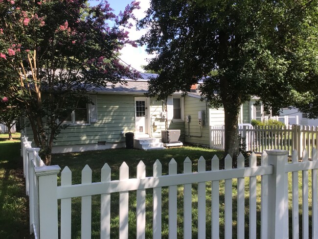 Foto del edificio - 43855 Bardmore Way