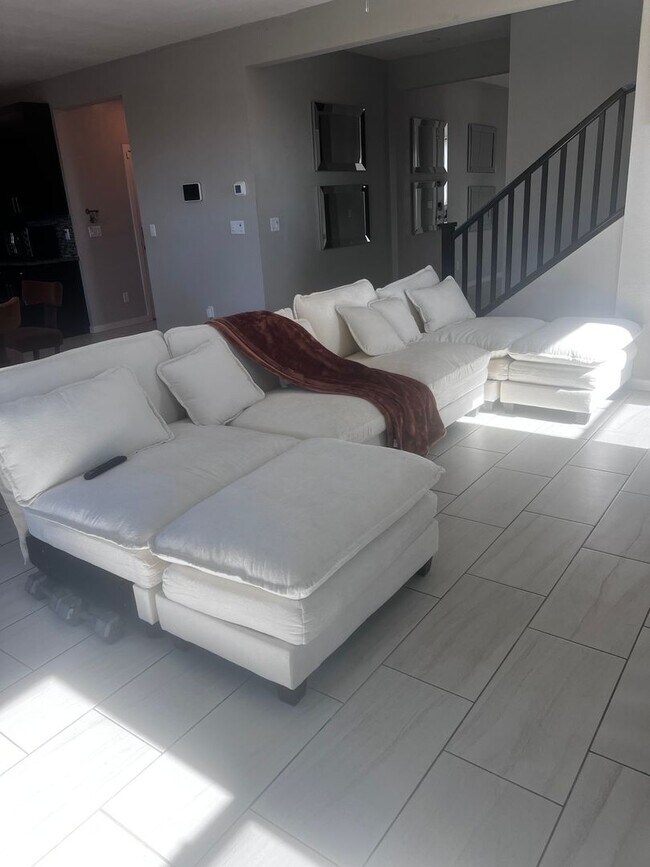 Foto del edificio - 6913 Boulder View St