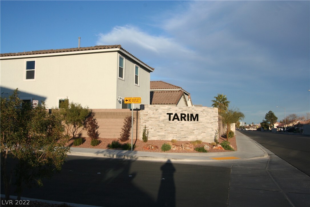 Primary Photo - 8665 W Flamingo Rd