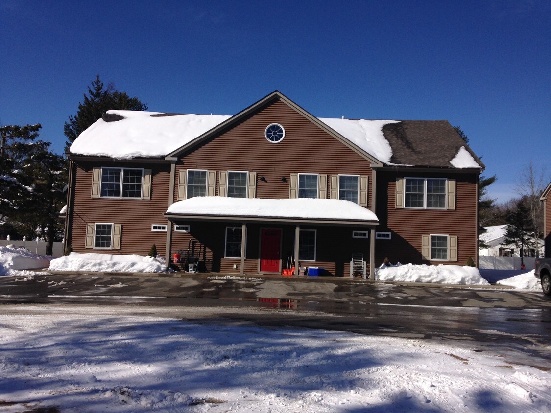 7 Carlisle St, Ellsworth, ME 04605 Condo for Rent in Ellsworth, ME