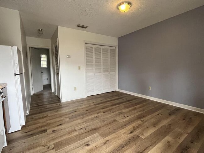Foto del edificio - 31 8th St NW