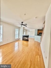 Building Photo - 6814 Sabbarton Pl
