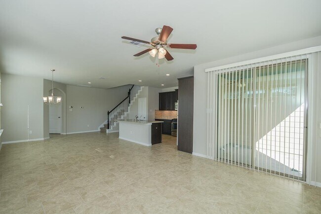 Foto del edificio - 3306 Rainflower Springs Ln
